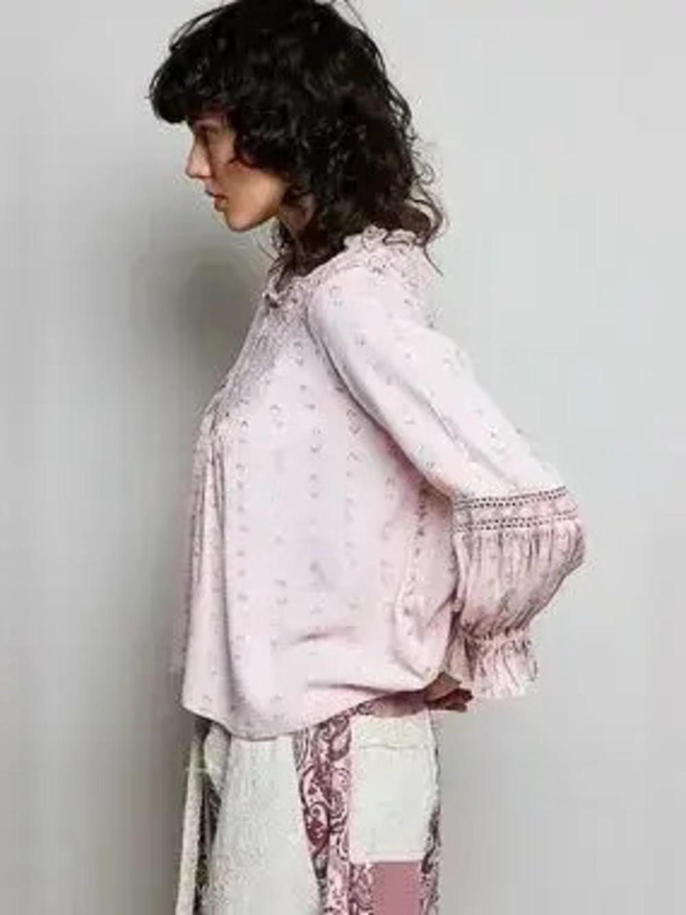 POL Mixed-Pattern Lace Detail Blouse - Picture 4 of 6